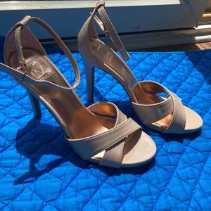 NWOT Material Girl Sara Patent Nude Heel